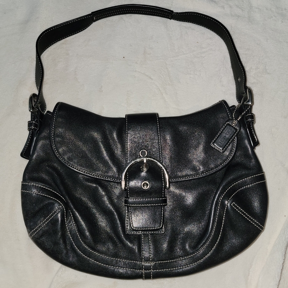 Coach Handbags - Coach Vintage Soho Black Leather Flap Buckle Medium Bag 06 Y2K 9248 Hobo Purse